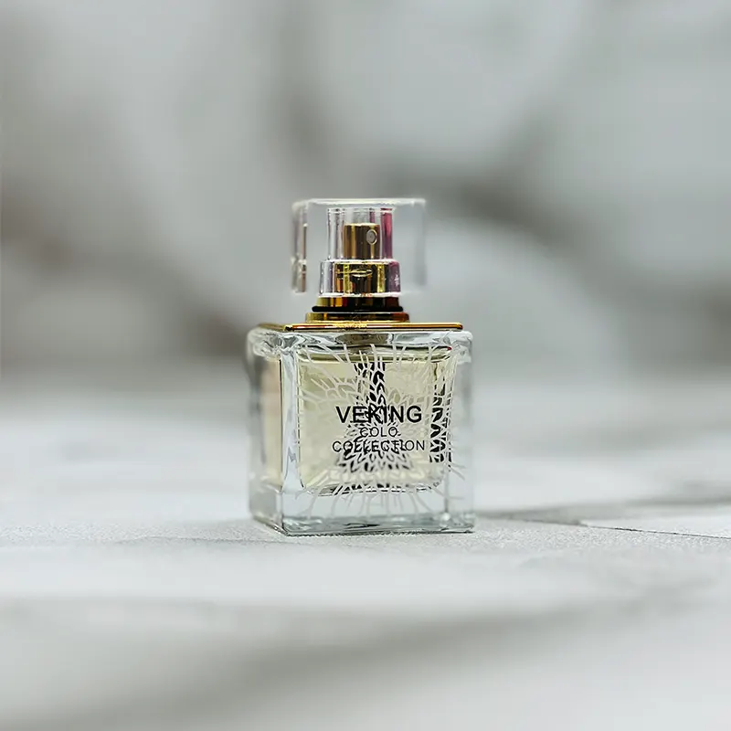 VEKING LALIQUE LAMOUR